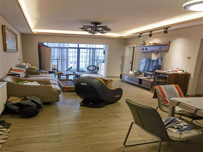 未來康橋長(zhǎng)郡法拍房12棟1509室