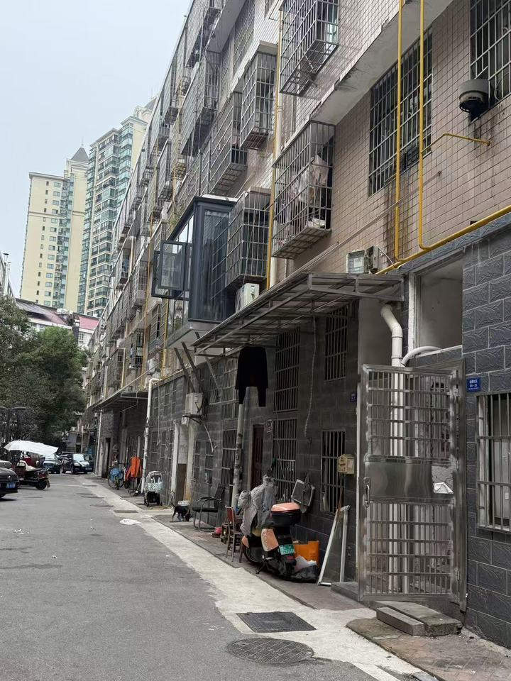 （整棟收租）松雅小區(qū)松雅安置區(qū)法拍房B-9號(hào)棟101、201、301、401房產(chǎn)